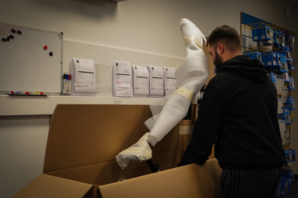 emballage des vélos dans l'atelier