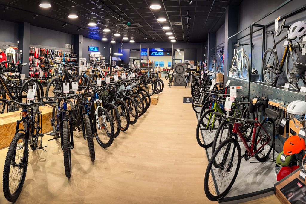 VéloBrival, un nouveau magasin de cycles flamboyant à Tulle