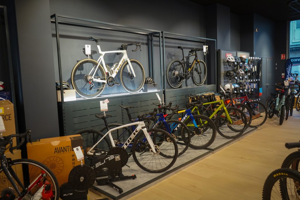 presentation velo de route dans un rayon